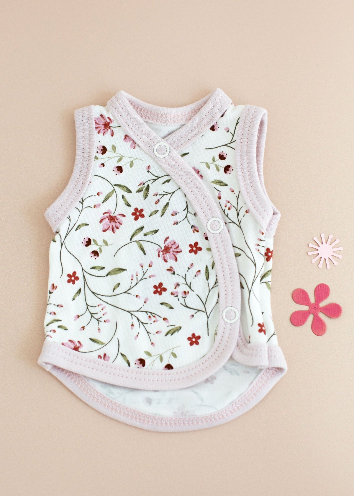 Blossom and Elephant Gift Box - Incubator Vest, Toy & Muslin Gift Set Little Mouse Baby Clothing & Gifts