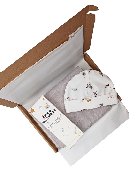 Farmyard Gift Box - Hat, Muslin and Bath Oil - DESCRIPTION PLS Little Mouse Baby Clothing and Gifts Ltd