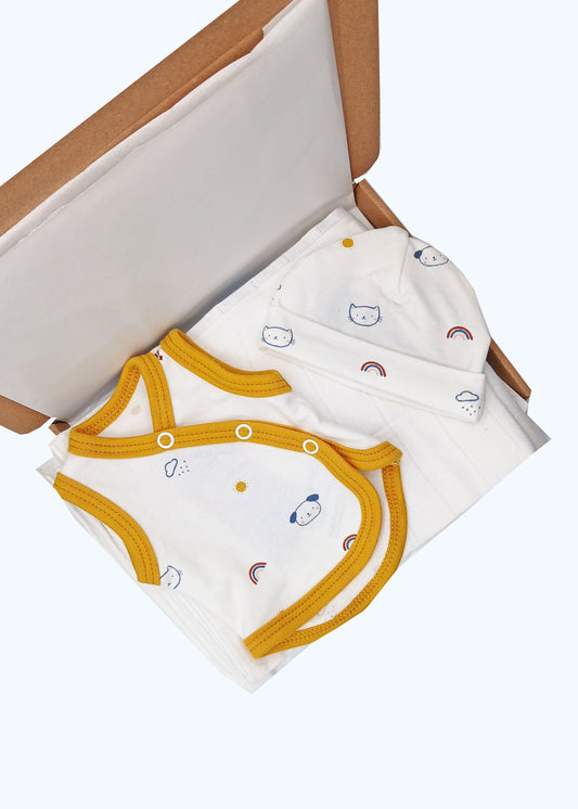 Pet Pals Gift Box - Incubator Vest, Hat & Muslin Gift Set Little Mouse Baby Clothing & Gifts