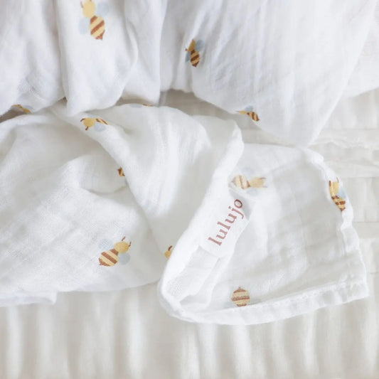 Bees - Muslin Swaddle, 100 x 100 cm Swaddle Blanket Lulujo