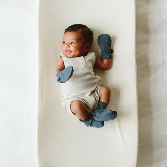 Stay-on Baby Booties, Midnight Booties Goumikids
