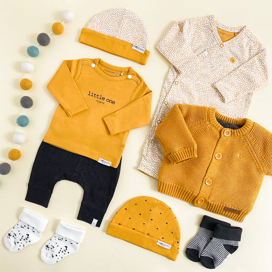 Choosing the Perfect Small Baby Clothes: A Comprehensive Guide