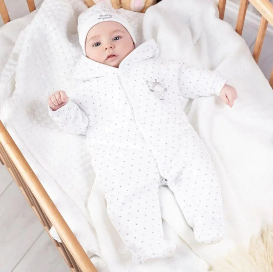 Keeping a Tiny Baby Warm in Winter: Tips for Parents - Little Mouse Baby Clothing and Gifts Ltd