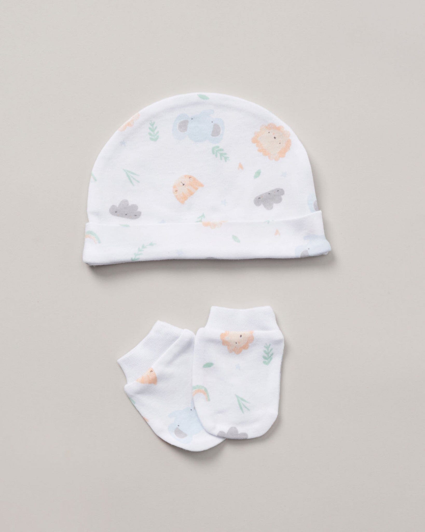 'Hello Little One Animals' 5 Piece Layette Gift Set. Set Rock a Bye Baby 