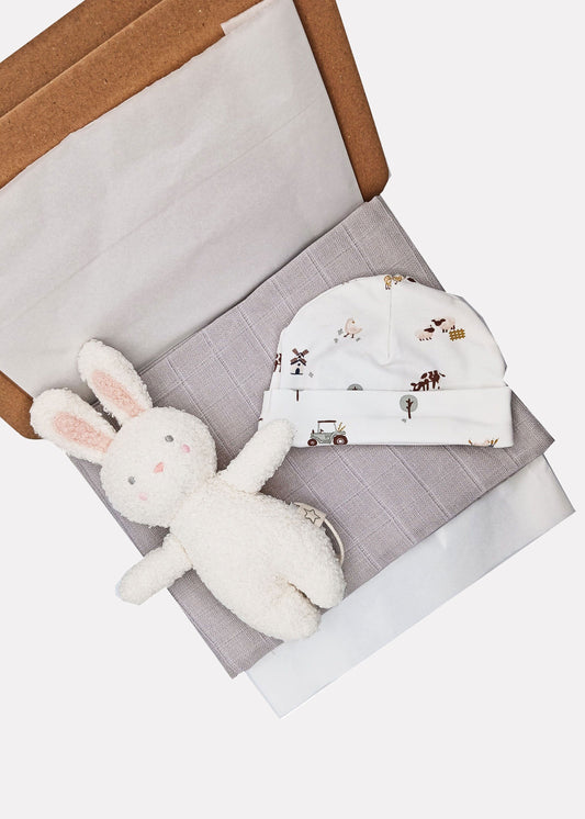 Farmyard Rabbit Gift Box - Hat, Muslin and Rattle Gift Set Little Mouse Baby Clothing & Gifts 