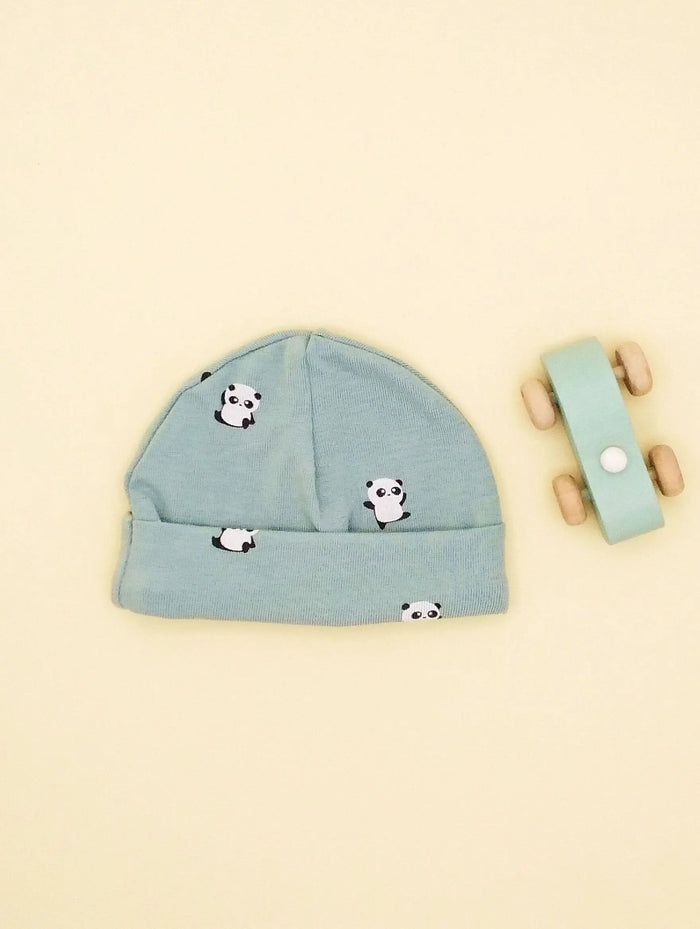 Preemie Round Hat, Panda Cuddles