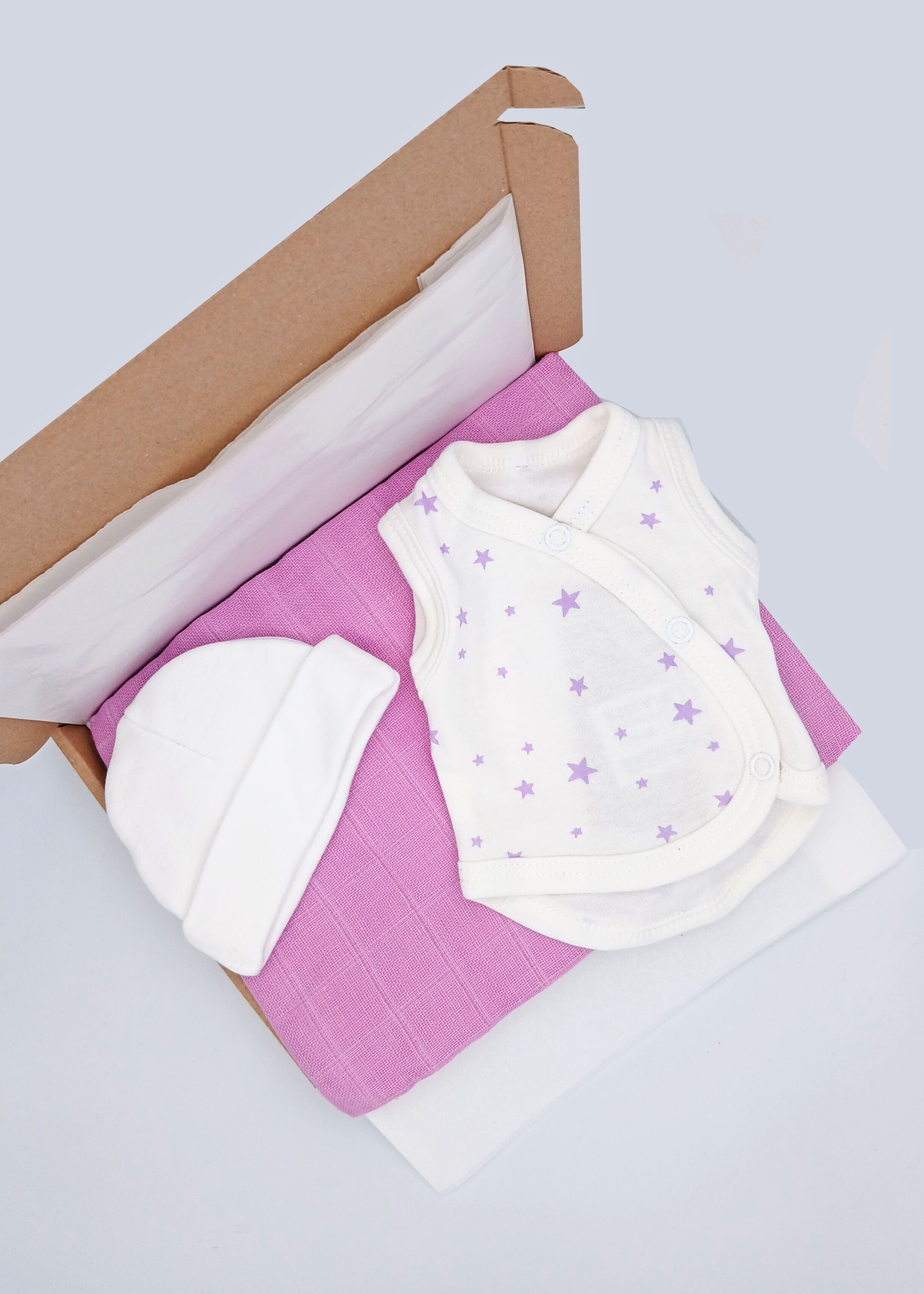 Purple Stars Gift Box - Incubator Vest, Hat & Muslin Little Mouse Baby Clothing & Gifts
