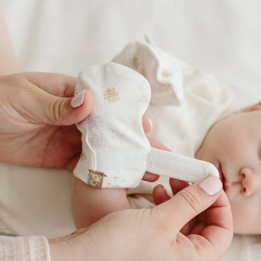 Stay-On Scratch Mittens - Dandelion Scratch Mitts Goumikids 