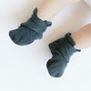 Tiny Baby Stay-on Baby Booties, Midnight - Booties - Goumikids